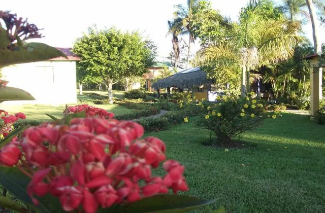 Los Bohios Campo Anil Jarabacoa jardin tropical